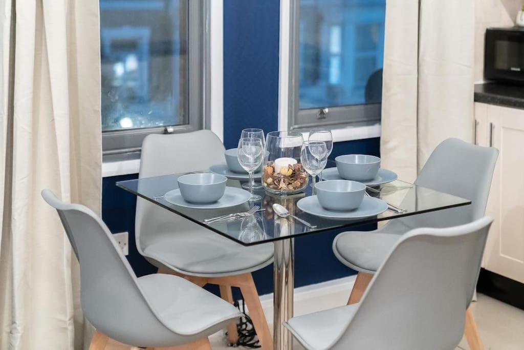 2 Bedroom Apartment Londres Exterior foto
