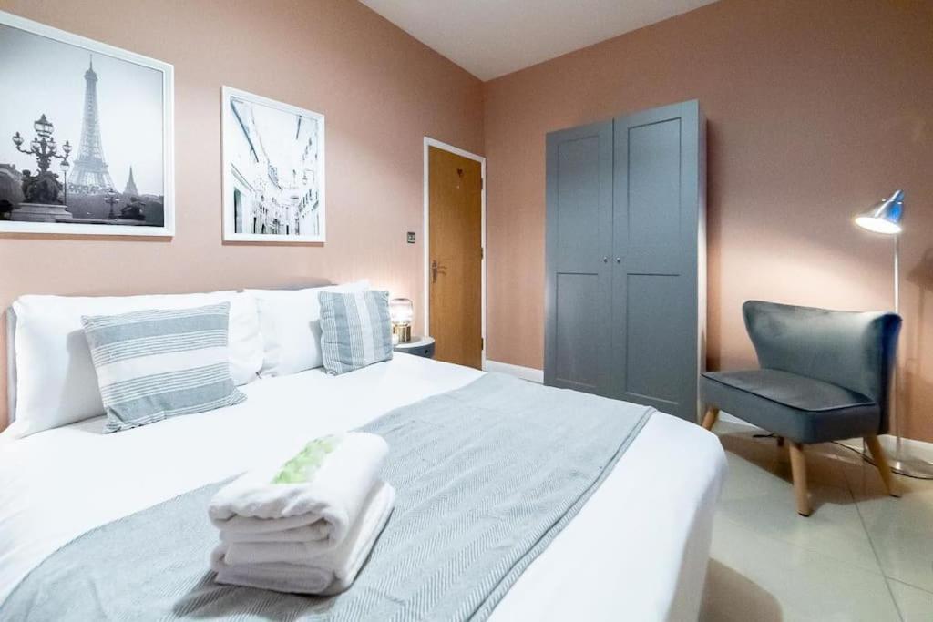 2 Bedroom Apartment Londres Exterior foto